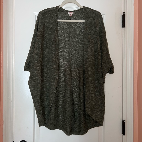 Olive green sweater/cardigan - Picture 1 of 3